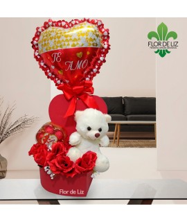 CAJA DECORADA EXPRESIÓN AMOROSA EN ROSAS CONGLOBO PEQ. Y MINI CHOCOLATES